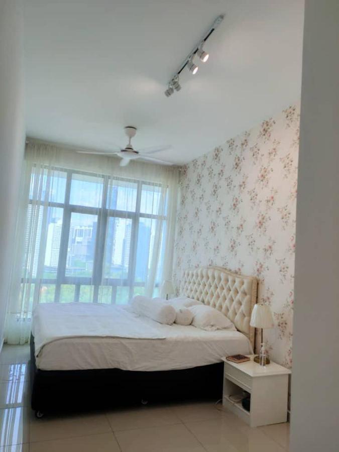 Klcc Legasi Direct View With A Superking Bed At A 3-Bedroom Premium Unit Kuala Lumpur Eksteriør bilde
